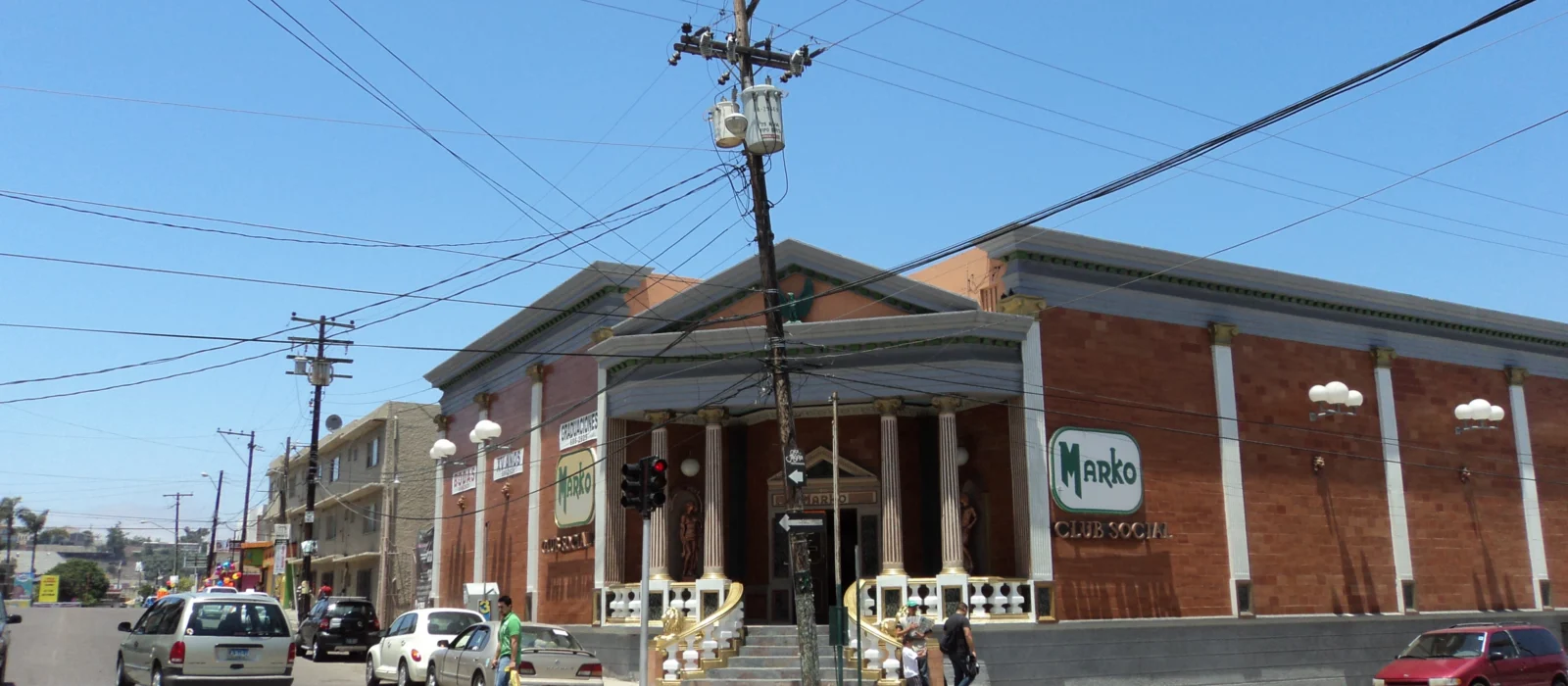 Edificio histórico en la Colonia Cacho, Tijuana