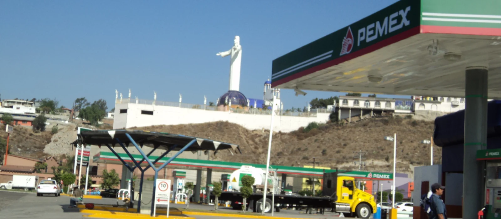 Monumento del Cristo de Los Álamos, en la Colonia Los Álamos, Tijuana