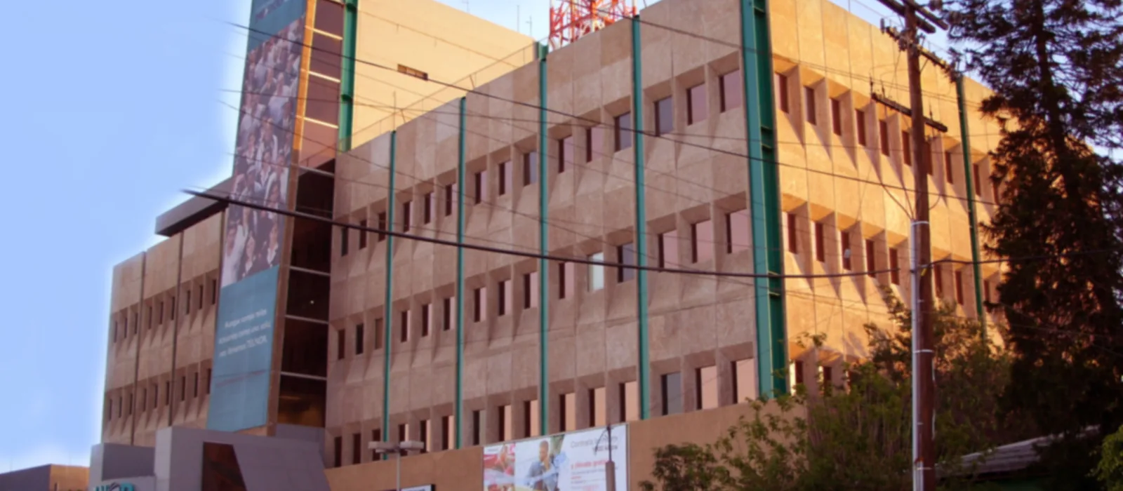 Edificio de oficinas de Telnor en la Colonia Zona Este, Tijuana