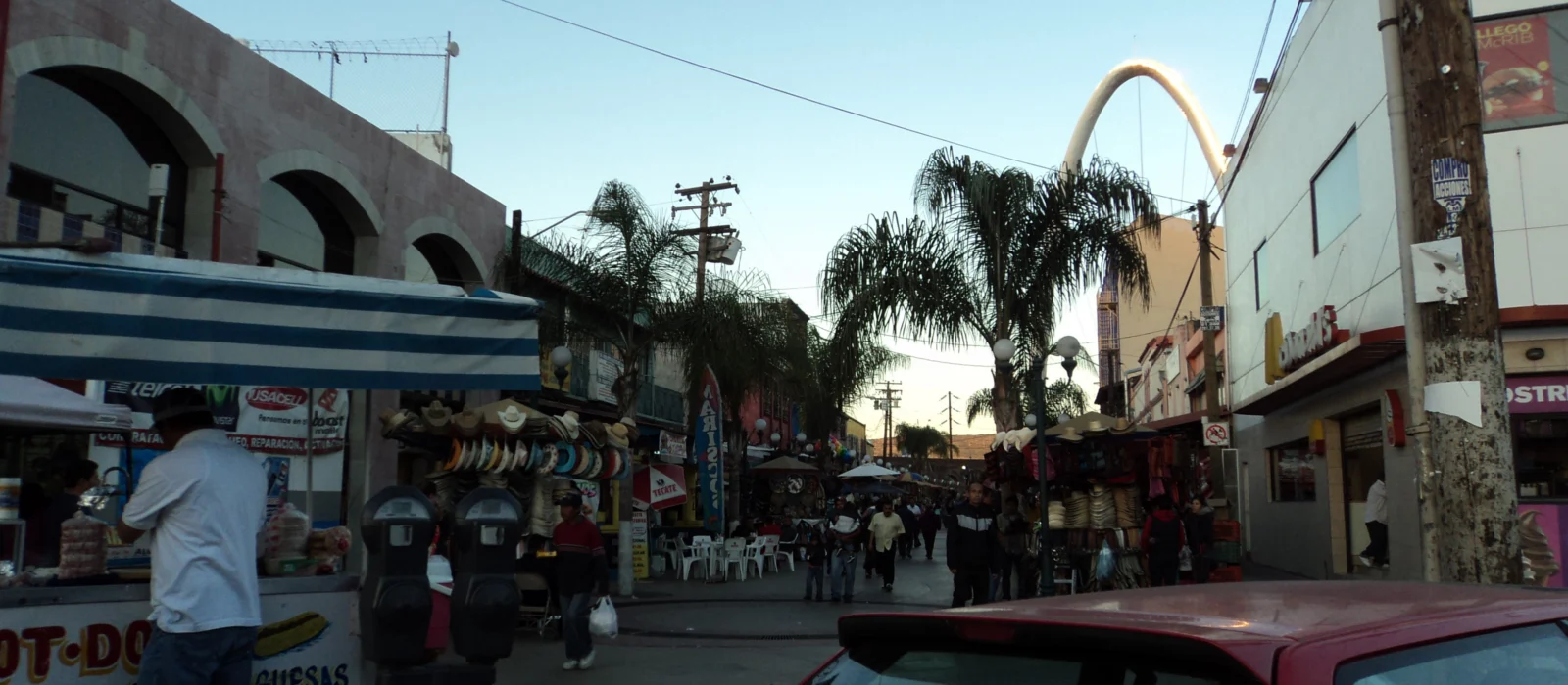 Plaza Santa Cecilia, en la Colonia Zona Norte, Tijuana