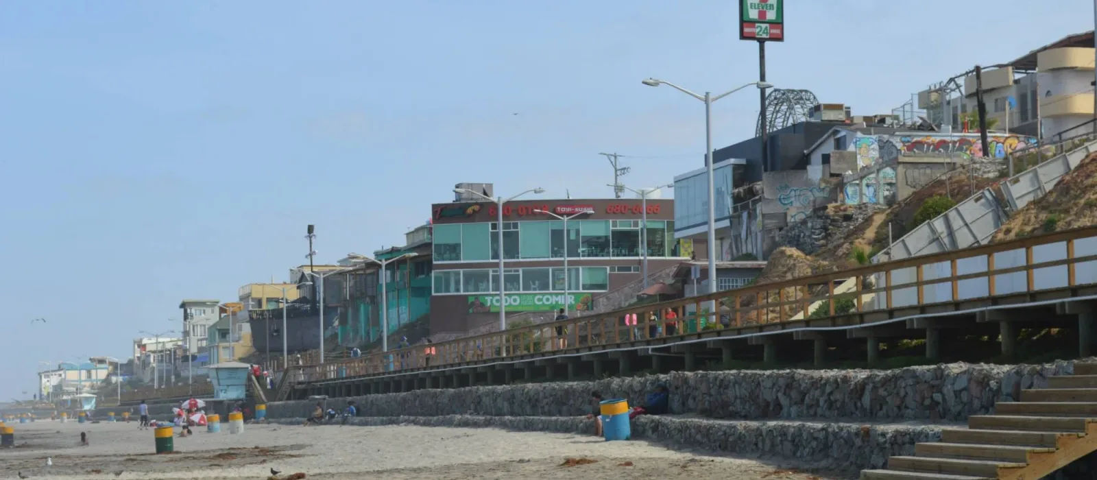Malecón de Playas de Tijuana junto al océano Pacífico, Baja California