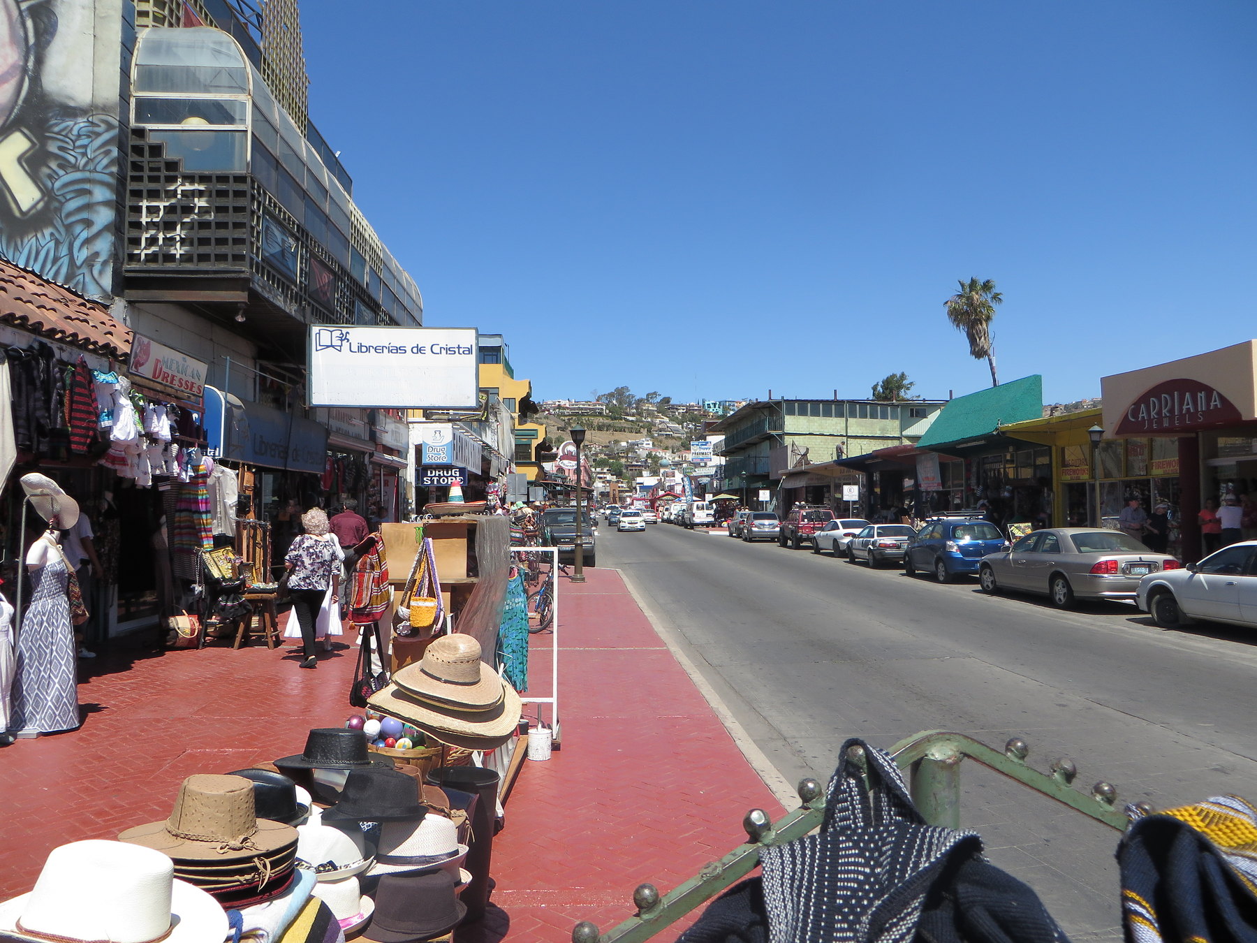 Avenida Adolfo López Mateos (Calle Primera), Zona Centro Ensenada, Baja California